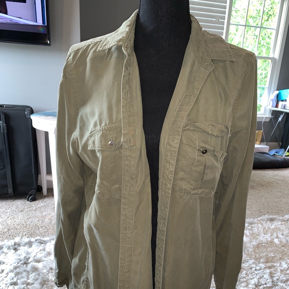 green camo color top